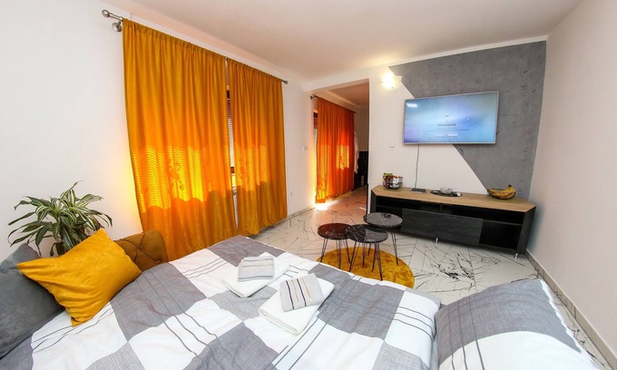 Sarajevo Apartment | Hedonist Spa Apartment - Apartment with Jacuzzi
