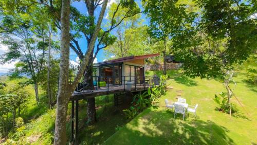 Mawanella Cabin | Heliconia Ledge