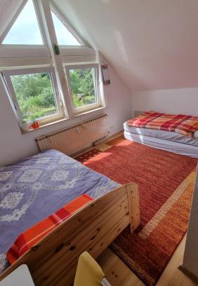 Heegheim House | Helles Zimmer 18 qm in 6,5-Zi-Wohnung nähe Frankfurt, Hanau, Büdingen, Friedberg