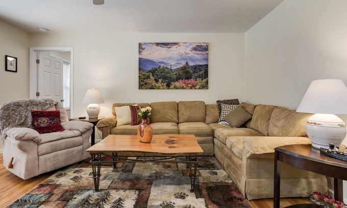 Hendersonville House | Hendo Rancho d.t. Hendersonville