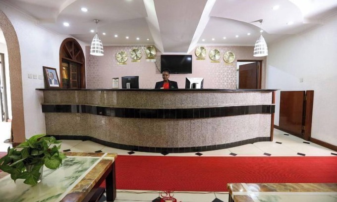 Ngara West Hotel | Hennessis Hotel