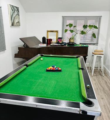 Hertingfordbury Villa | Hertford Home detached garden parking pet allowed