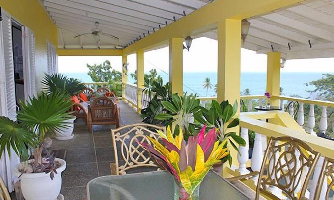 Black Rock Apartment | Hibiscus Heights