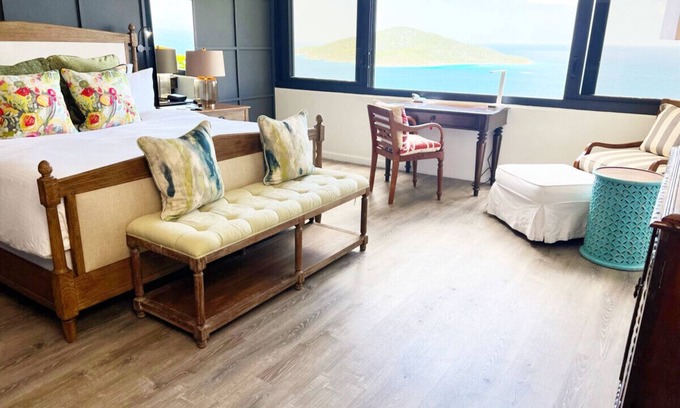 Rosendal Apartment | *Hidden Gem: Luxurious Oceanview Escape with Modern Amenities and Generator*