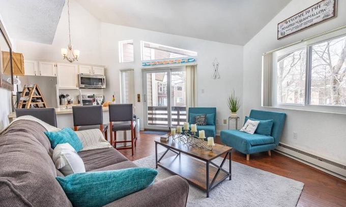 Hidden Valley Apartment | Hidden Valley -1 BR w/Loft -2 Min. walk to Pool/Ten