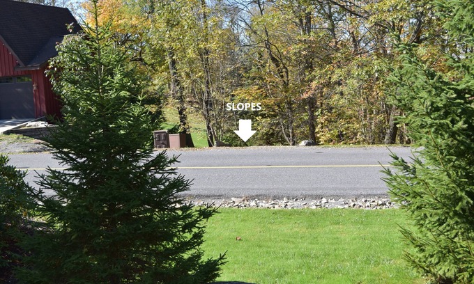 Hidden Valley Condo | Hidden Valley Ski Condo- Walk across the street to the slopes!