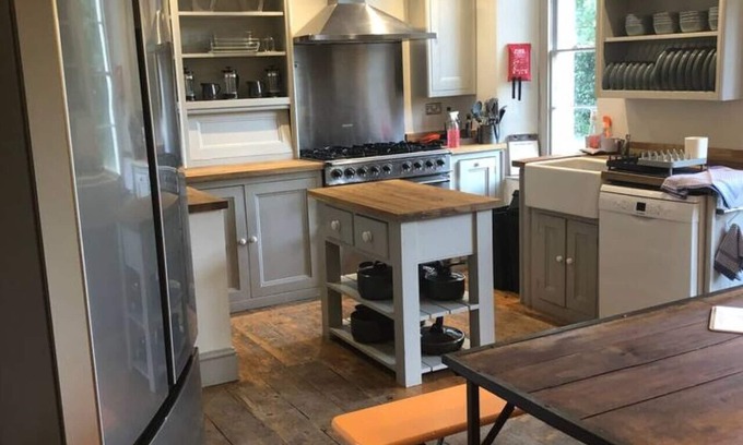 Bristol House | higgihaus 46 6 Bed Monday - Friday