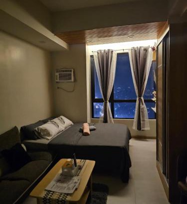 Bago Bantay Apartment | High-Floor Studio with City Views- Skystay 3803 by D