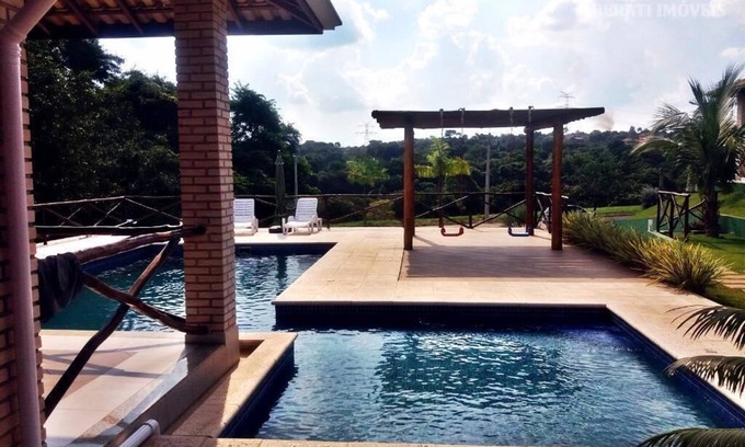 Boituva House | High standard rustic house in gated community
