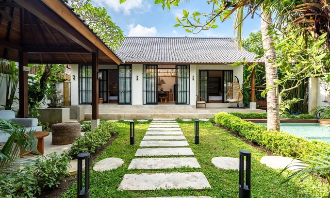 Kutuh Kaja Villa | Hijau Villa by EVDEkimi – Charming 2BR escape w/pool, outdoor lounge, lush garden