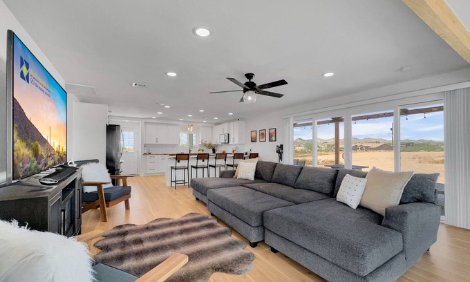 Apache Junction House | Hikes in steps! Apache Junction Hideout! Discount!