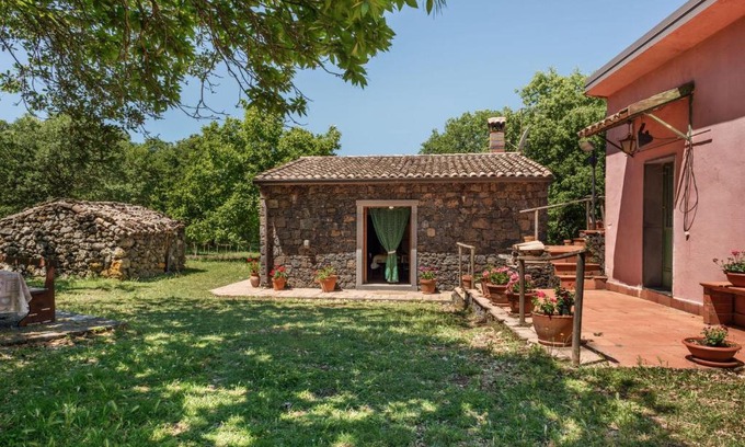 Maletto Villa | Hill-View Villa in Maletto with Garden