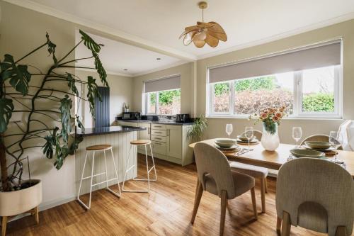 Bowness-on-Windermere Apartment | Hillcrest - Central 2 Bed Flat with Parking