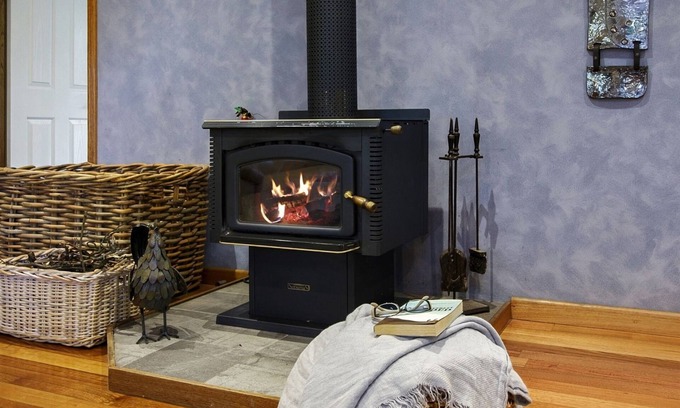 Kurrajong Heights House | HILLDO - Beautiful home set amongst the tree - SPECIALS ON NOW !