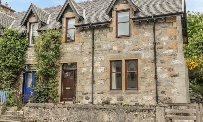 Kingussie Cottage | Hillside East