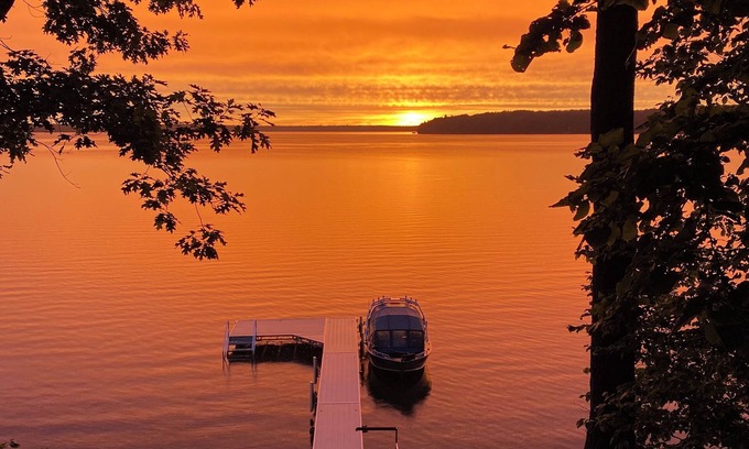 Stone Lake Cabin | Hillside Hideaway: Breathtaking Sunsets and Family Bliss on Lac Courte Oreilles