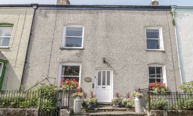 Duddon Valley Cottage | HILLSIDE, pet friendly, with open fire in Broughton-In-Furness