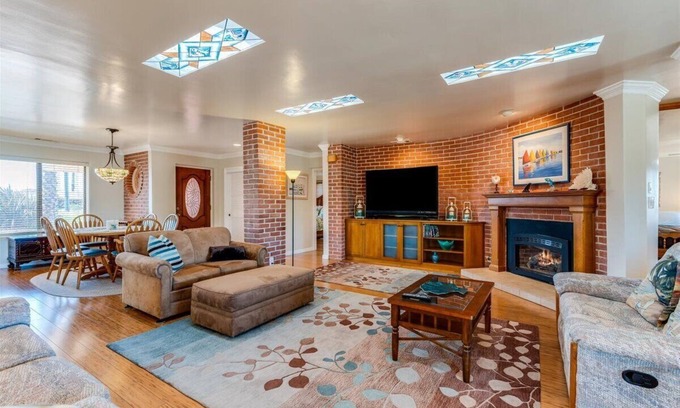 Morro Bay House | Hilltop Retreat in Morro Bay ~ 30+nights ~