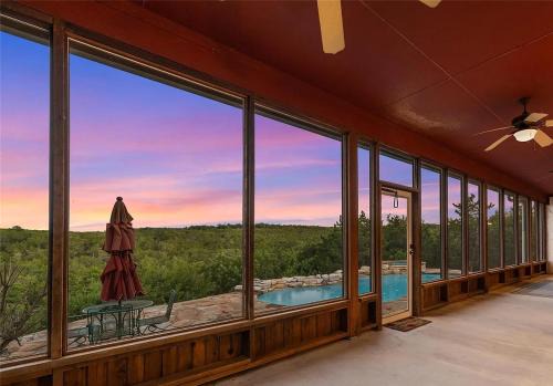 Dripping Springs House | Hilltop Saltwater Pool and Hot Tub