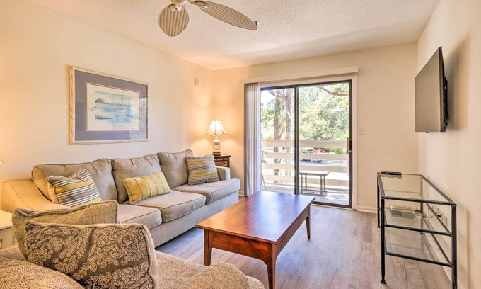 Folly Field Condo | Hilton Head Condo: Pool, Hot Tub & Tennis Access!