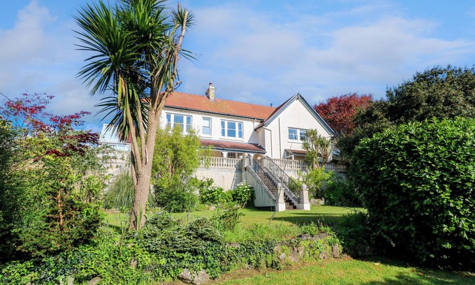 Lelant House | HINDON HALL, family friendly, with a garden in Carbis Bay