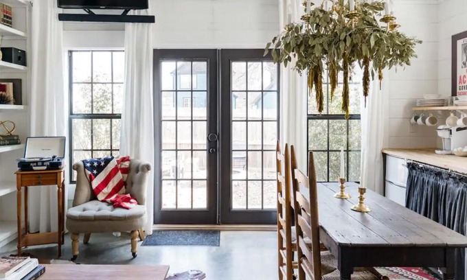 Cleveland Park House | Hip, Cozy Cottage with a Fire Pit in Cleveland Park