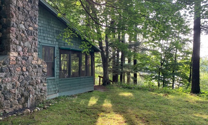 Waupaca Cottage | Historic 1920s Cabin on Waupaca Chain O' Lakes