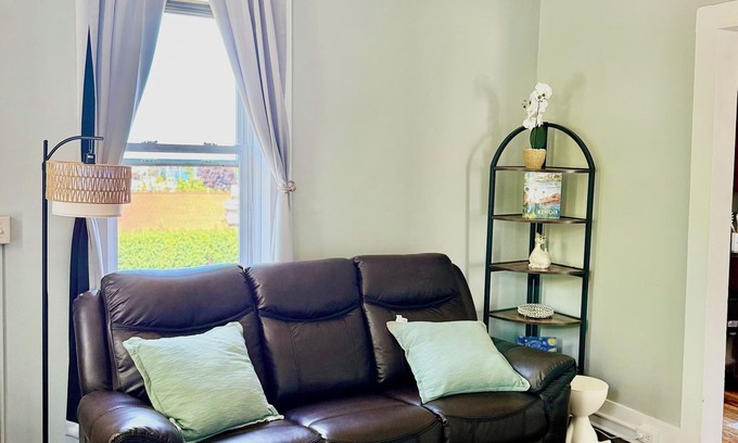 Sackets Harbor Apartment | Historic apartment downtown Sackets Harbor, offering a relaxing atmosphere.
