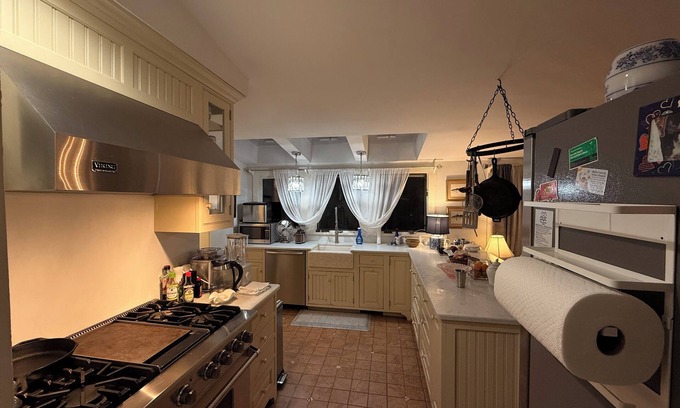 Port Jefferson Apartment | Historic Beautifully Preserved 1800’s Retreat - Large 1bd Apt in PJ Village