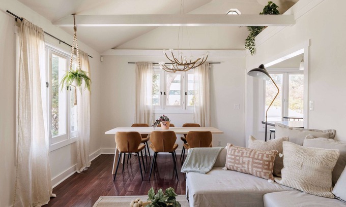 Pasadena House | Historic Bungalow - Outdoor Space - Central AC