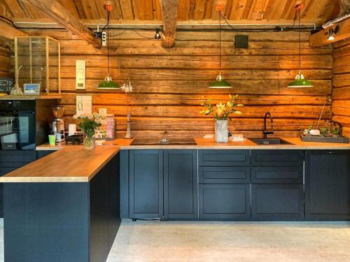 Enebakk House | Historic Cabin By The Ski Trail In Østmarka