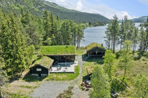 Sor-Fron House | Historic Cabin Idyll By Espedalsvannet