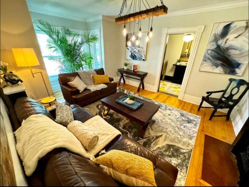 Charlottetown House | Historic Charlottetown Twin Towers