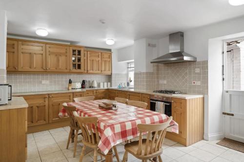 Nether Stowey House | Historic Cottage & Garden nr Quantock Hills