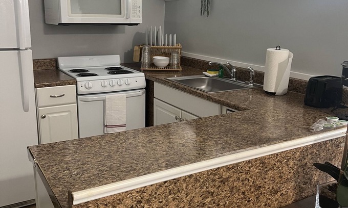 Morgantown Apartment | Historic Downtown Studio steps from eateries & WVU