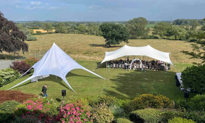 Tadcaster House | Historic Hall Wing nr York Leeds Free Hot tub