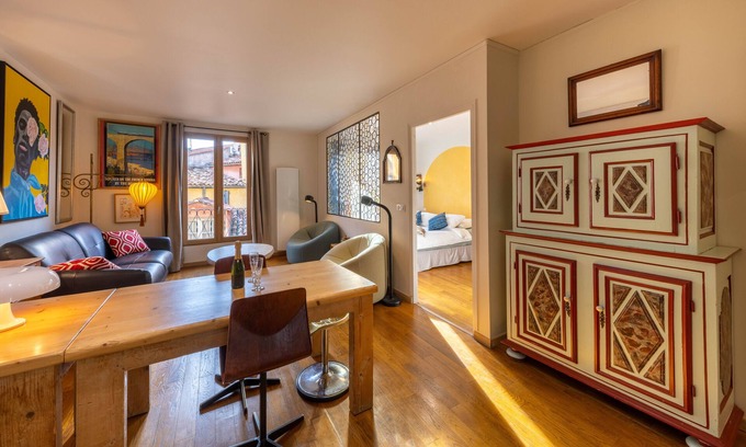 Old Town Apartment | Historic Heart: Luxury Suite 100 Meters From the Beach. Rooftop Views.2-4 People