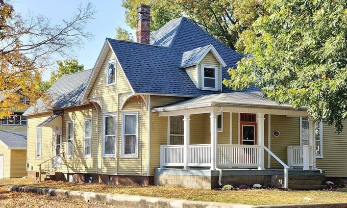 Terre Haute House | Historic Home | Central Location & Pet-Friendly