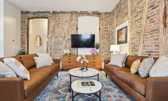 Saint Thomas Development House | Historic Irish Channel Home, Blocks to Magazine St. and St. Charles Ave.
