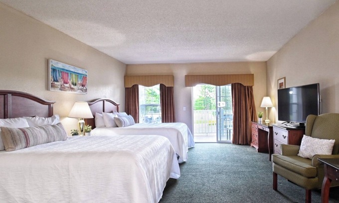 Pembine Hotel | Historic Island Retreat! 3 Chic Units w/Pool, Golf & Riverside Lounge Access!