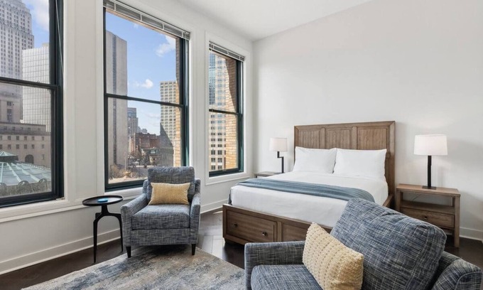 Downtown Pittsburgh Apartment | Historic Luxury Loft | Kitchen, Pet-Friendly| Near Heinz History Center