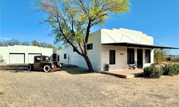 Bullhead City House | Historic Mercantile & Post Office Turned Charming 3-Bedroom Getaway
