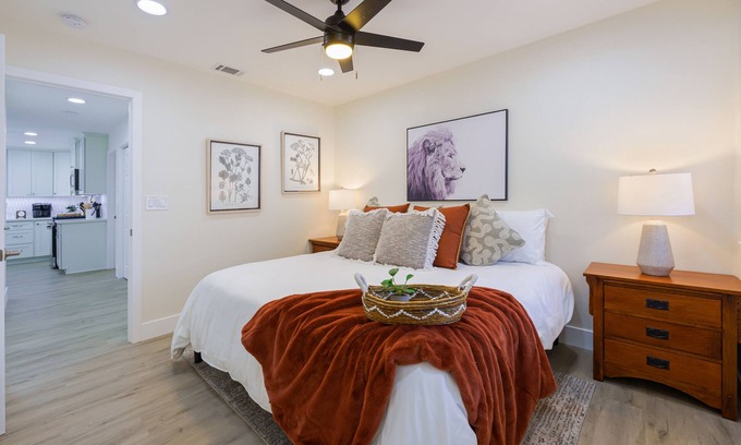 Los Cerritos House | Historic Roseville Retreat with Hot Tub