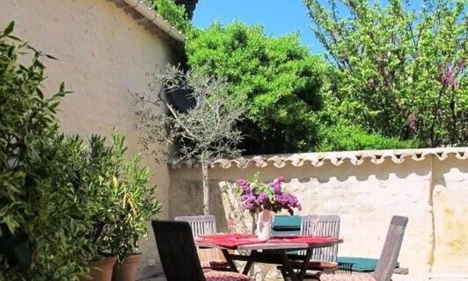 Uzes House | Historic Uzes - spacious 18th century townhouse with large, sunny terrace