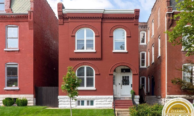 Benton Park House | Historic Walkable Location! 3BR Home | ABODEbucks