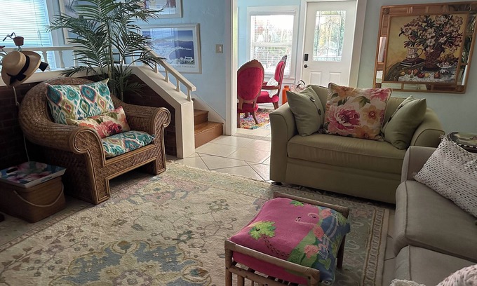 Lake Worth House | Historical botanical beach house