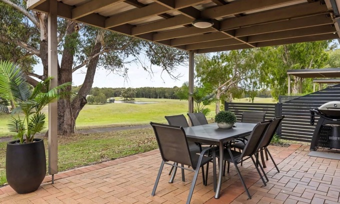 Salamander Bay House | Hitters Paradise Stay Play