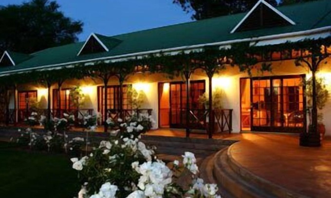 Oudtshoorn House | Hlangana Lodge