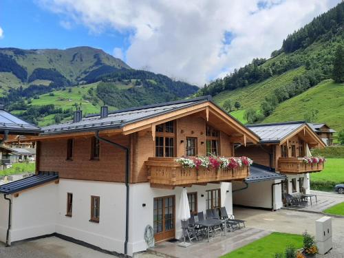 Rauris Apartment | Hochalmbahnen Chalets Rauris 1-10 WE2, Maislaufeldweg 1j OG