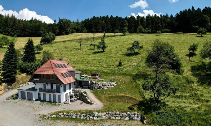 Hausach House | Hohenlochen holiday apartment with whirlpool